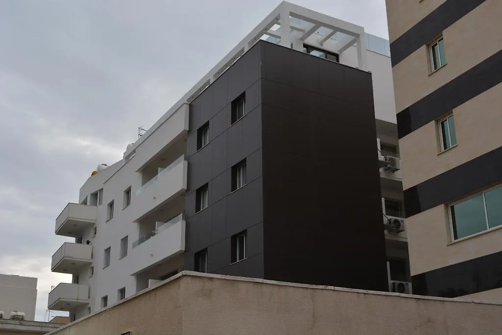P L Panagiotis Apartment Larnaca